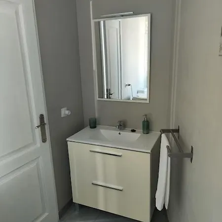 Precioso Apartamento Con Piscina Comunitaria Appartamento *